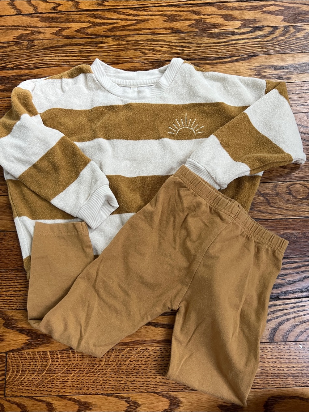 Jamie Kay leggings/ Rylee and Cru Sweater